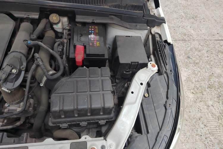 Used Chery Arrizo GX 2019 1.5T CVT New Color Version China VI Standard Engine Bay Left