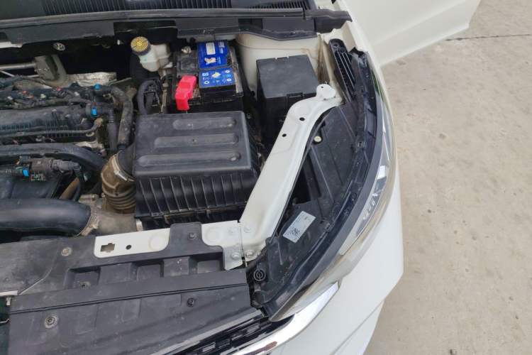 Used Chery Arrizo GX 2019 Champion Edition 1.5L Manual Fashion Model Engine Bay Left
