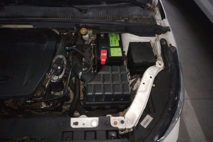 Used Chery Arrizo GX 2019 Pro 1.5T CVT Model Color Version China VI Standard Engine Bay Left