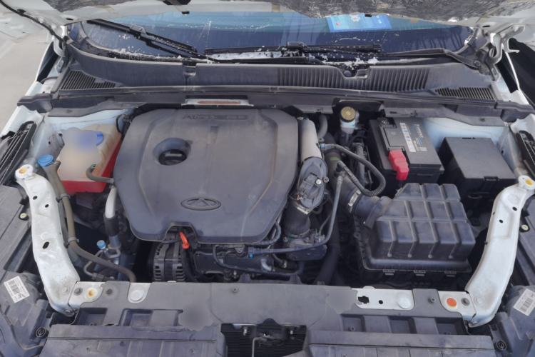 Used Chery Arrizo GX 2019 Pro 1.5T CVT Model Color Version China VI Standard Engine Bay