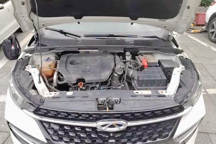 Used Chery Arrizo GX 2019 Pro 1.5T CVT Model Color Version China VI Standard Engine Bay
