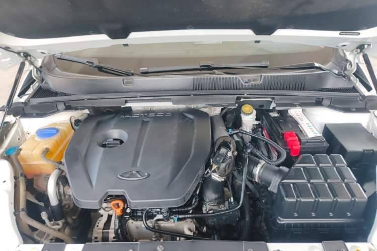 Used Chery Arrizo GX 2019 Pro 1.5T CVT Model Color Version China VI Standard Engine Bay
