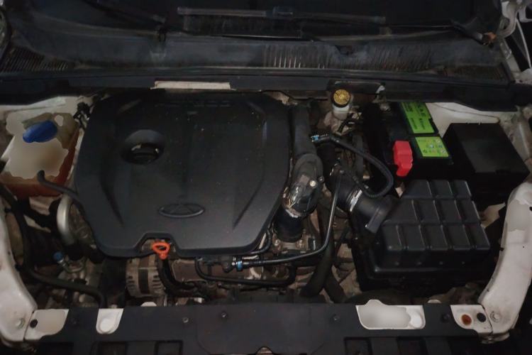 Used Chery Arrizo GX 2019 Pro 1.5T CVT Model Color Version China VI Standard Engine Bay