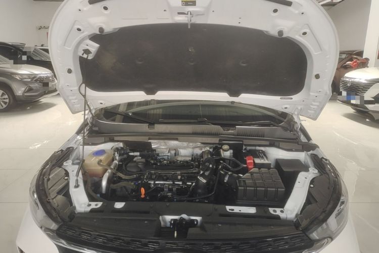 Used Chery Arrizo GX 2019 Pro 1.5T CVT Model Color Version China VI Standard Engine Bay