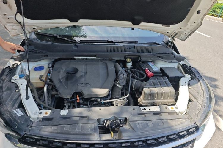 Used Chery Arrizo GX 2019 1.5T CVT New Color Version China VI Standard Engine Bay