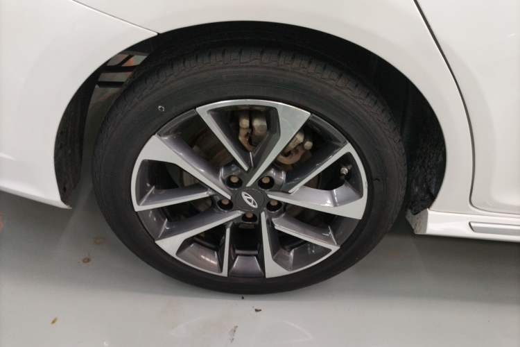 Used Chery Arrizo GX 2019 1.5T CVT New Color Version China VI Standard Exterior 3
