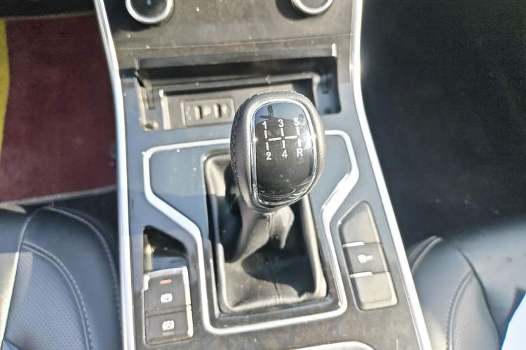 Used Chery Arrizo GX 2019 Pro 1.5T Manual Edition China VI Emission Standard Gear Lever