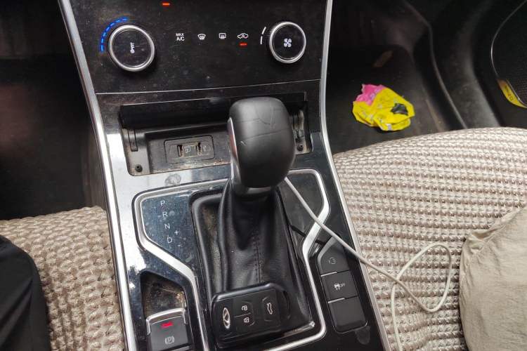 Used Chery Arrizo GX 2019 1.5T CVT New Color Version China VI Standard Gear Lever