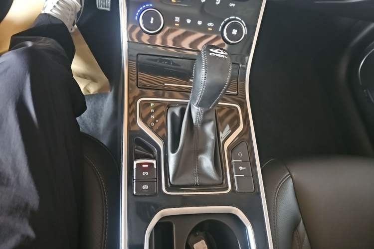 Used Chery Arrizo GX 2019 Pro 1.5T CVT Model Color Version China VI Standard Gear Lever