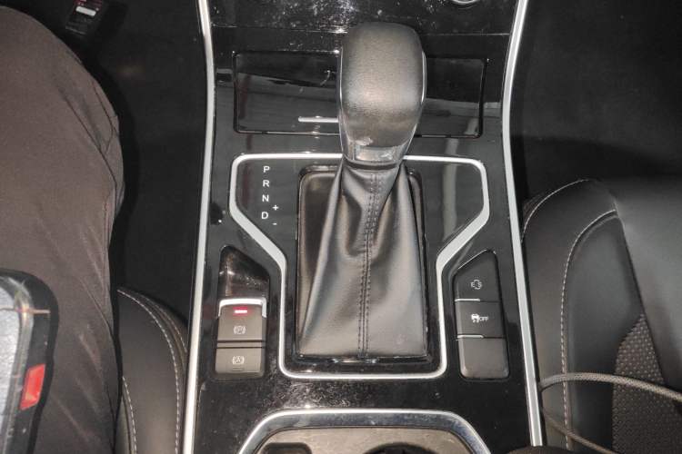 Used Chery Arrizo GX 2019 Champion Edition 1.5L CVT Fashion Model Gear Lever