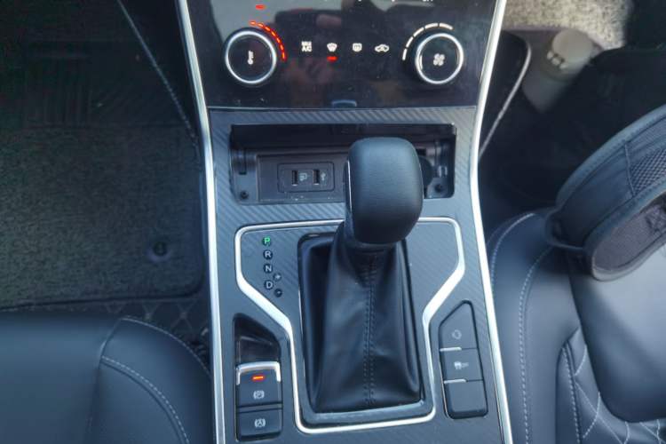 Used Chery Arrizo GX 2019 Pro 1.5T CVT Model Color Version China VI Standard Gear Lever