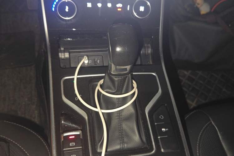 Used Chery Arrizo GX 2019 Pro 1.5T CVT Model Color Version China VI Standard Gear Lever