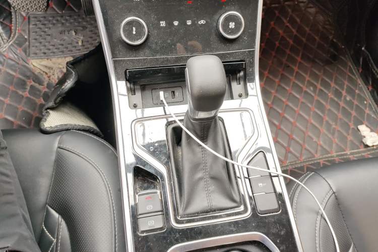 Used Chery Arrizo GX 2019 Pro 1.5T CVT Model Color Version China VI Standard Gear Lever