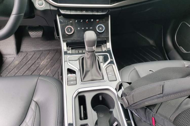 Used Chery Arrizo GX 2019 Champion Edition 1.5L CVT Elite Model Gear Lever