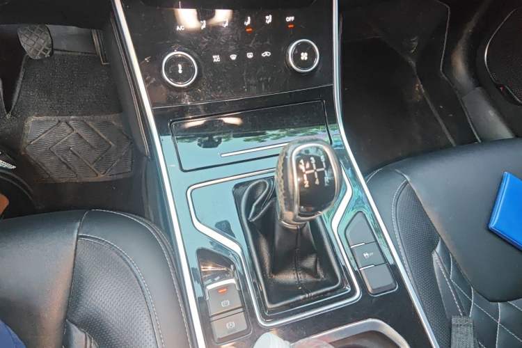 Used Chery Arrizo GX 2019 Pro 1.5T Manual Edition China VI Emission Standard Gear Lever