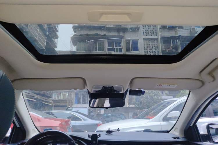 Used Chery Arrizo GX 2019 Pro 1.5T CVT Model Color Version China VI Standard Headliner