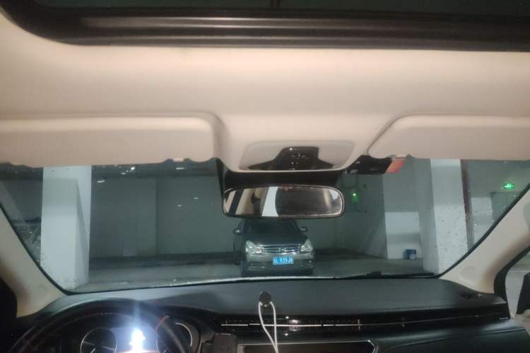 Used Chery Arrizo GX 2019 Pro 1.5T CVT Model Color Version China VI Standard Headliner