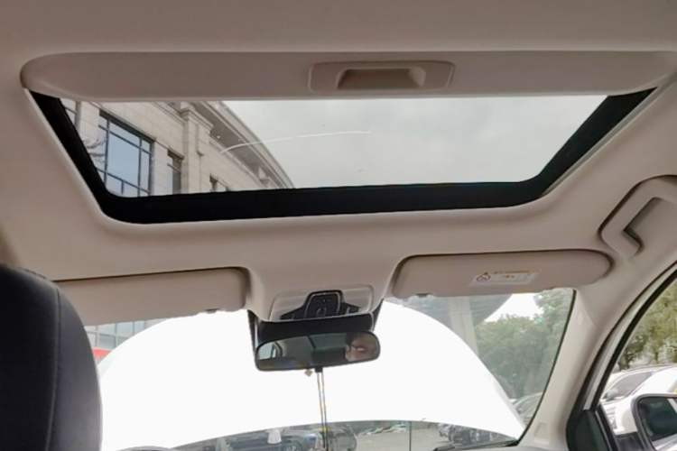 Used Chery Arrizo GX 2019 Pro 1.5T CVT Model Color Version China VI Standard Headliner