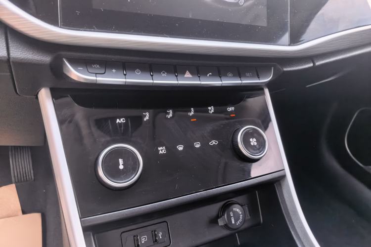 Used Chery Arrizo GX 2019 Champion Edition 1.5L Manual Fashion Model Interior 2