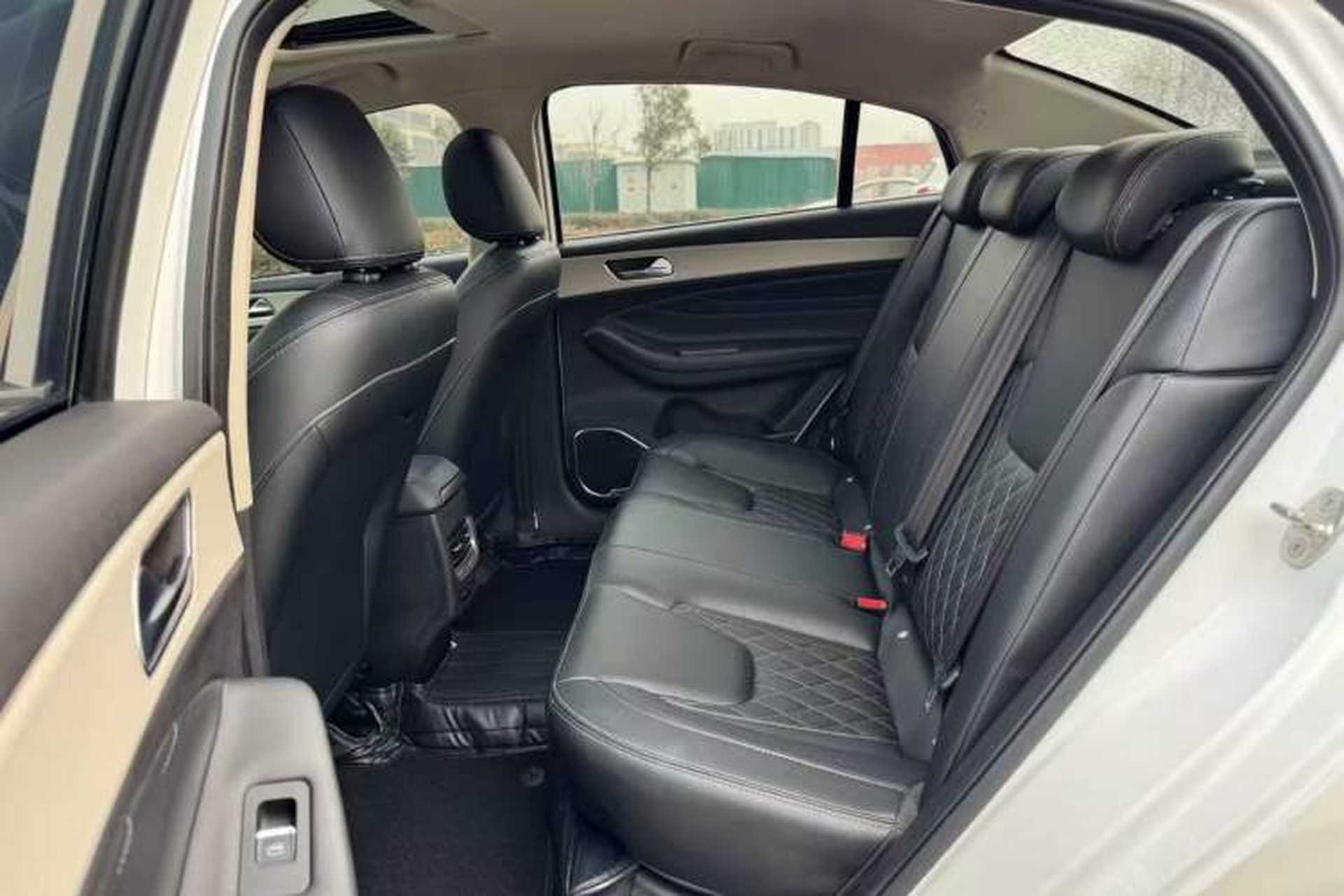 Used Chery Arrizo GX 2019 1.5T CVT New Color Version China VI Standard Interior 3