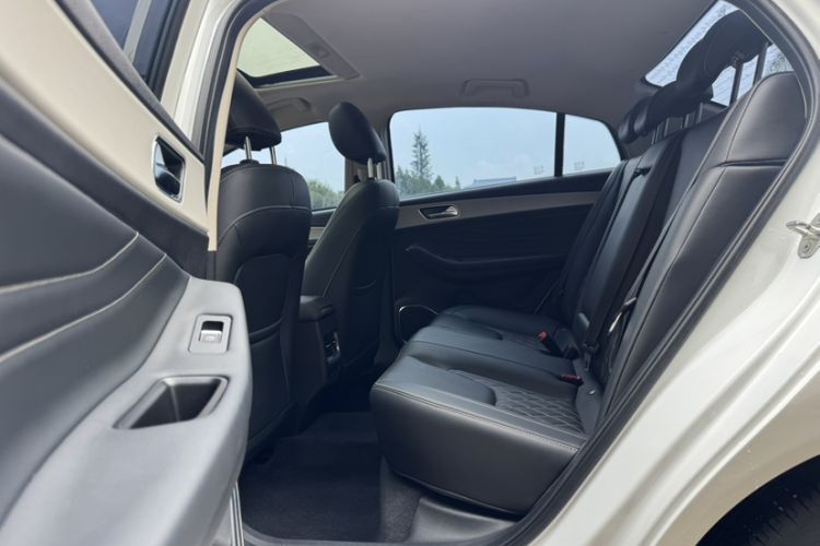 Used Chery Arrizo GX 2019 Pro 1.5T CVT Smart Color Version China VI Standard Interior 4