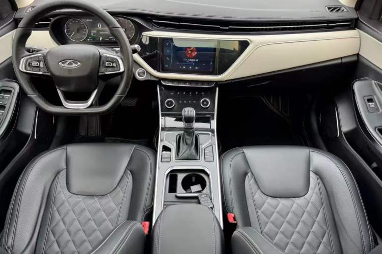 Used Chery Arrizo GX 2019 1.5T CVT New Color Version China VI Standard Interior 4