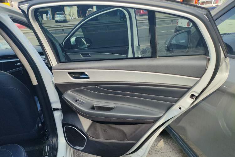 Used Chery Arrizo GX 2019 Champion Edition 1.5L Manual Elite Model Interior 5