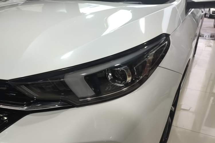 Used Chery Arrizo GX 2019 1.5T CVT New Color Version China V Standard Left Front Headlight