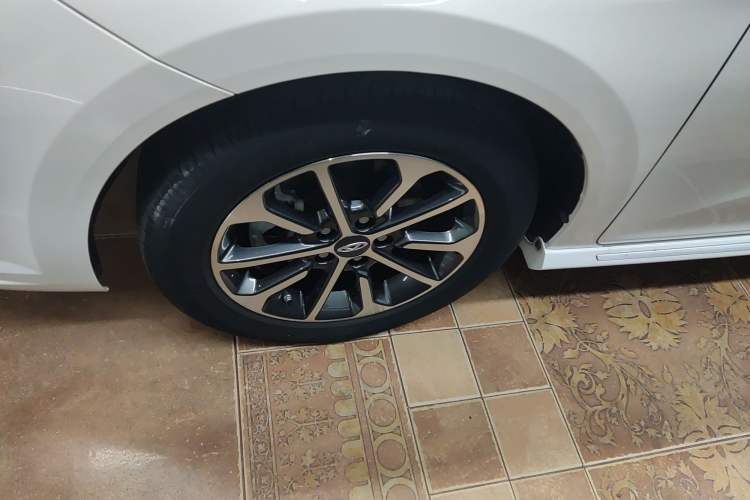 Used Chery Arrizo GX 2019 Champion Edition 1.5L Manual Fashion Model Left Front Wheel Hub
