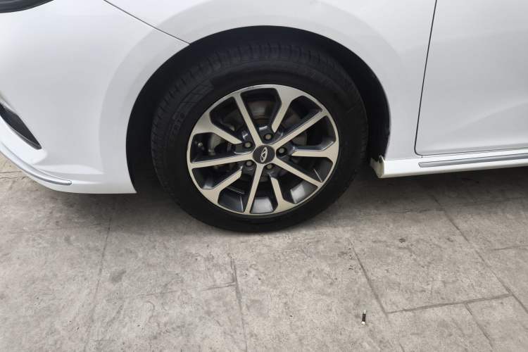 Used Chery Arrizo GX 2019 Champion Edition 1.5L Manual Fashion Model Left Front Wheel Hub