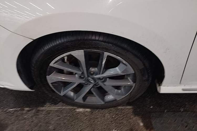 Used Chery Arrizo GX 2019 Pro 1.5T CVT Model Color Version China VI Standard Left Front Wheel Hub