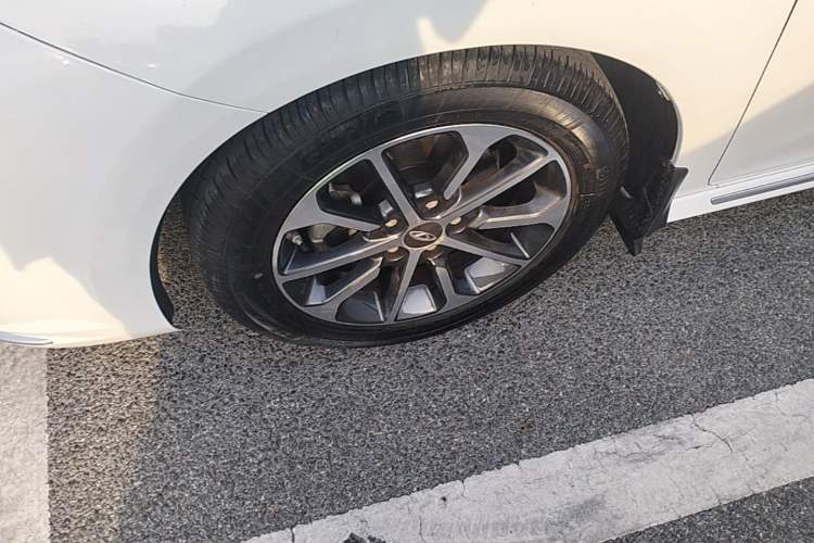 Used Chery Arrizo GX 2019 Champion Edition 1.5L Manual Elite Model Left Front Wheel Hub