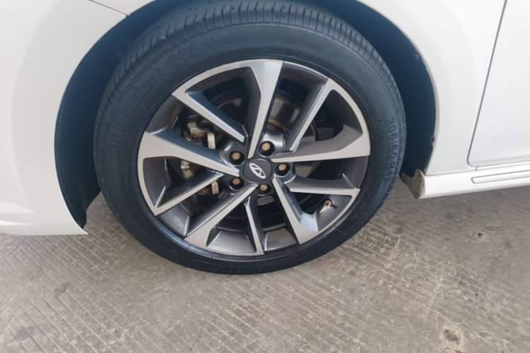 Used Chery Arrizo GX 2019 Pro 1.5T CVT Model Color Version China VI Standard Left Front Wheel Hub