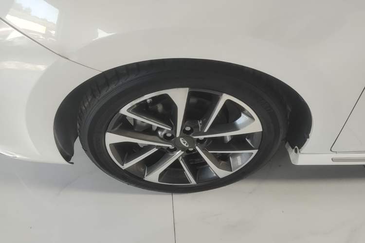 Used Chery Arrizo GX 2019 Pro 1.5T CVT Model Color Version China VI Standard Left Front Wheel Hub