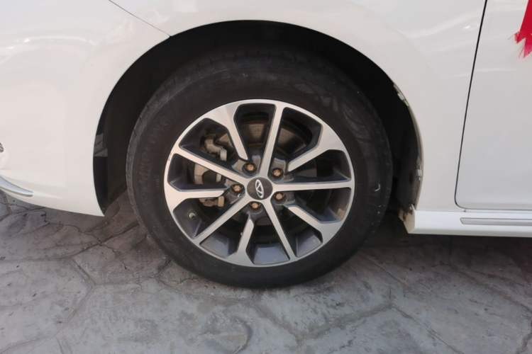 Used Chery Arrizo GX 2019 Champion Edition 1.5L Manual Fashion Model Left Front Wheel Hub