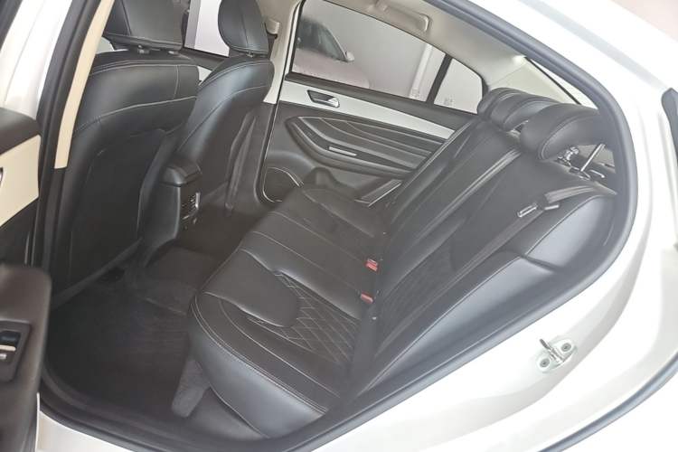 Used Chery Arrizo GX 2019 Pro 1.5T CVT Model Color Version China VI Standard Left Rear Seat
