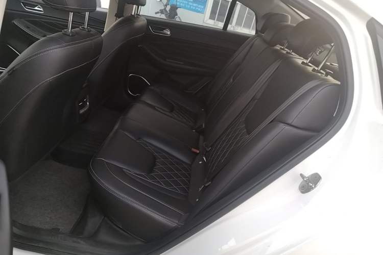 Used Chery Arrizo GX 2019 Pro 1.5T CVT Model Color Version China VI Standard Left Rear Seat
