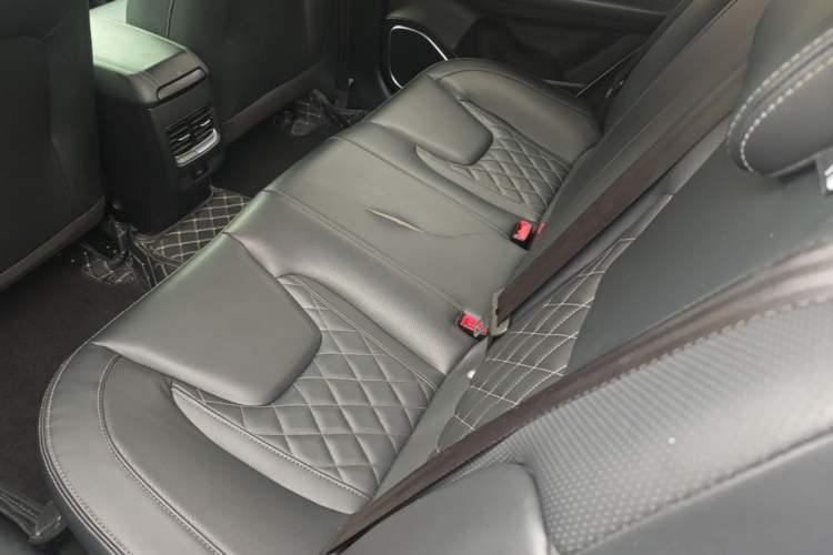 Used Chery Arrizo GX 2019 Pro 1.5T CVT Model Color Version China VI Standard Left Rear Seat