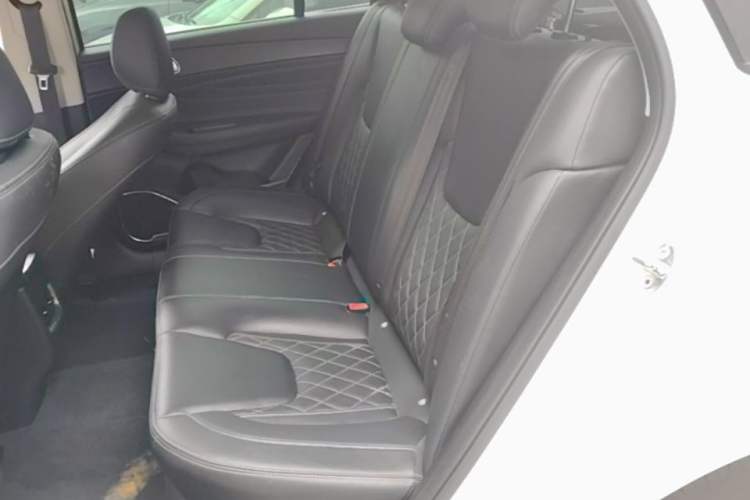 Used Chery Arrizo GX 2019 Pro 1.5T CVT Model Color Version China VI Standard Left Rear Seat
