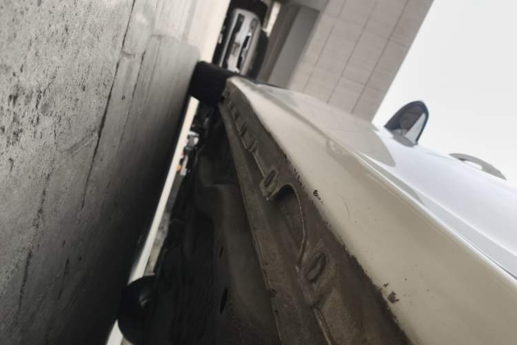 Used Chery Arrizo GX 2019 Champion Edition 1.5L Manual Fashion Model Left Side Sill