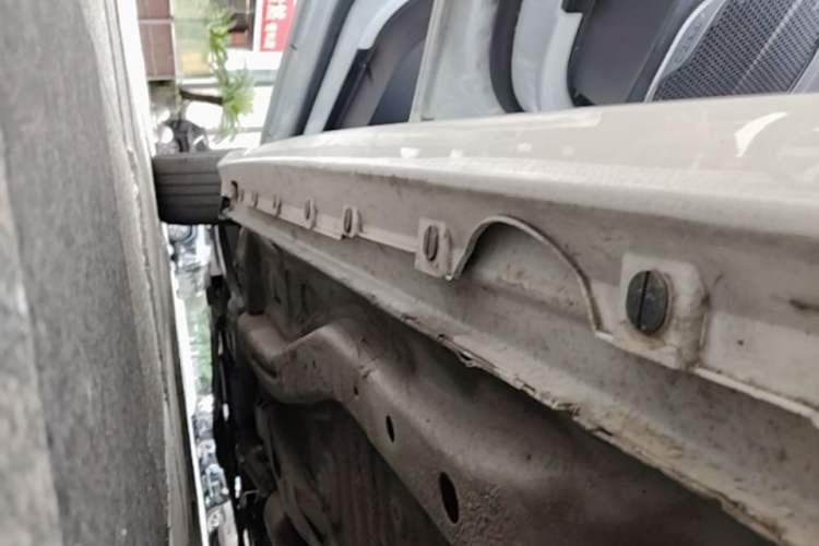 Used Chery Arrizo GX 2019 Pro 1.5T CVT Model Color Version China VI Standard Left Side Sill