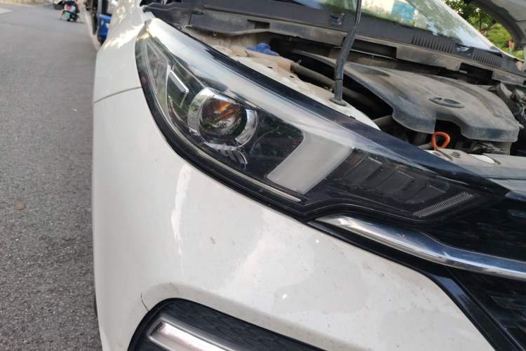Used Chery Arrizo GX 2019 Pro 1.5T CVT Model Color Version China VI Standard Right Front Headlight