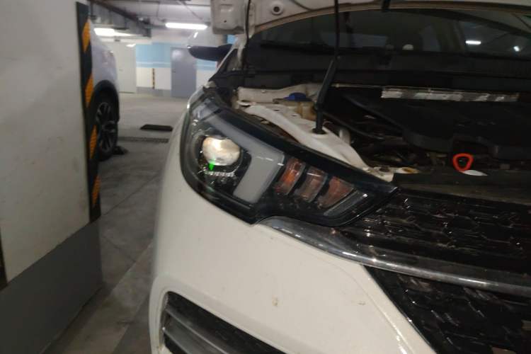 Used Chery Arrizo GX 2019 Pro 1.5T CVT Model Color Version China VI Standard Right Front Headlight