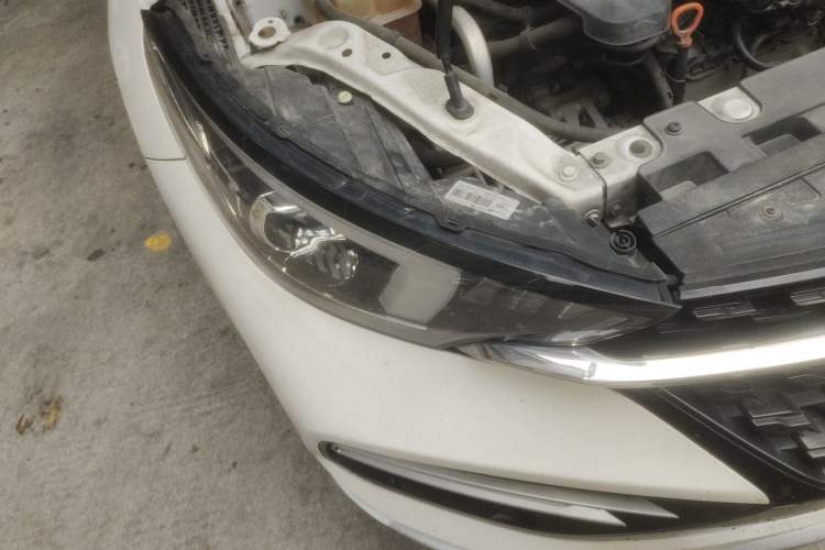 Used Chery Arrizo GX 2019 Pro 1.5T CVT Model Color Version China VI Standard Right Front Headlight