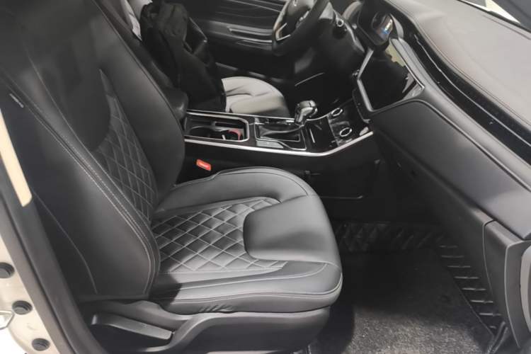 Used Chery Arrizo GX 2019 1.5T CVT New Color Version China V Standard Right Front Seat