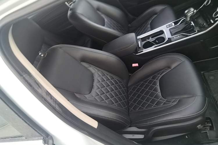 Used Chery Arrizo GX 2019 Pro 1.5T CVT Model Color Version China VI Standard Right Front Seat