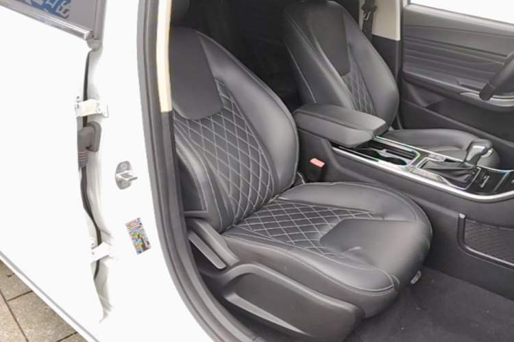 Used Chery Arrizo GX 2019 Pro 1.5T CVT Model Color Version China VI Standard Right Front Seat