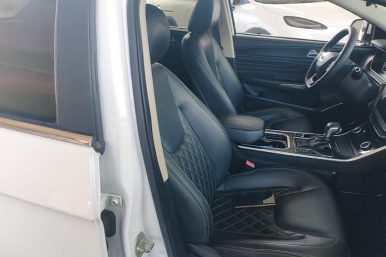 Used Chery Arrizo GX 2019 Pro 1.5T CVT Model Color Version China VI Standard Right Front Seat