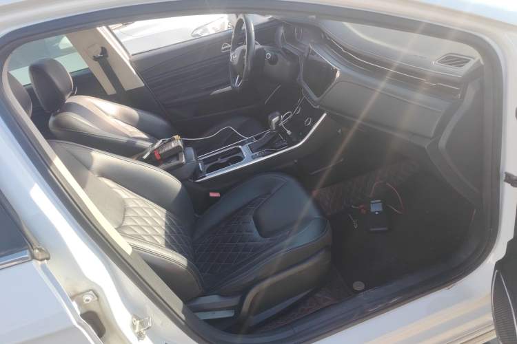 Used Chery Arrizo GX 2019 Pro 1.5T CVT Model Color Version China VI Standard Right Front Seat
