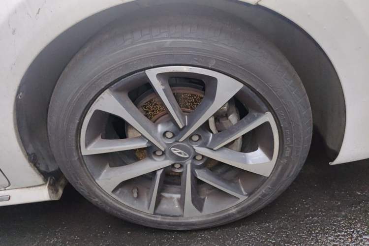 Used Chery Arrizo GX 2019 Pro 1.5T CVT Model Color Version China VI Standard Right Front Wheel Hub